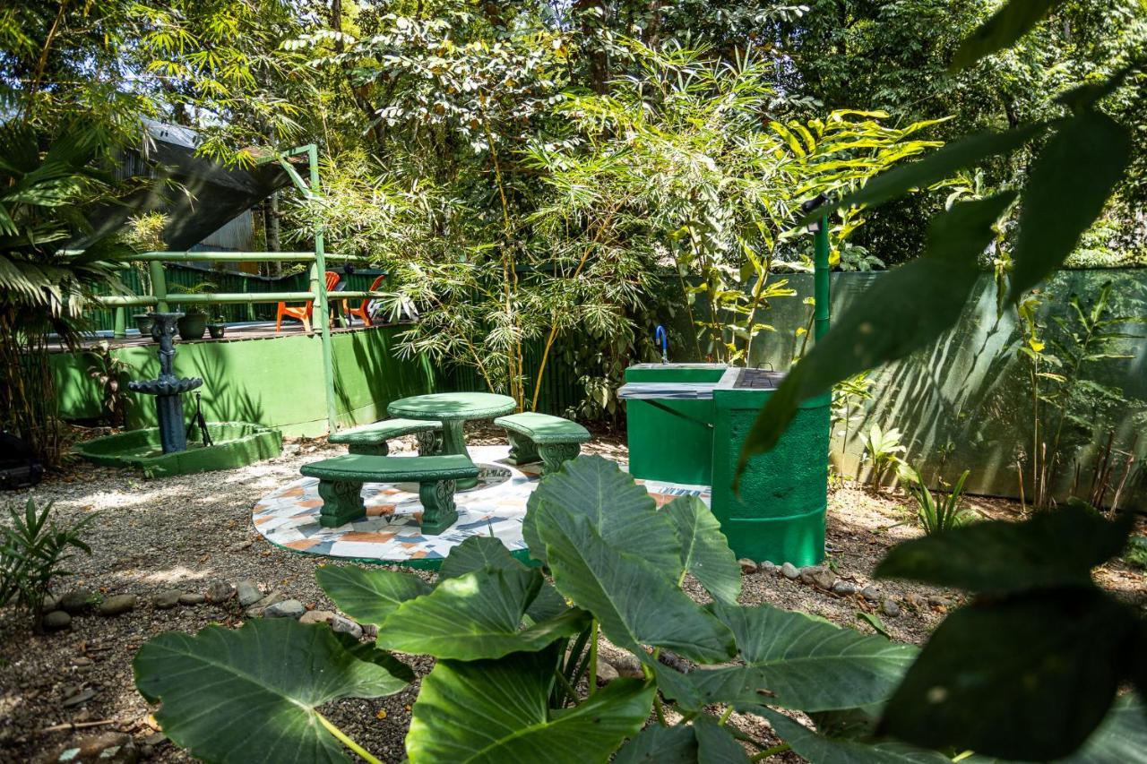 Casa Tucanes Manuel Antonio Buitenkant foto
