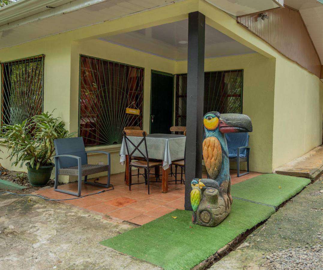 Casa Tucanes Manuel Antonio Buitenkant foto