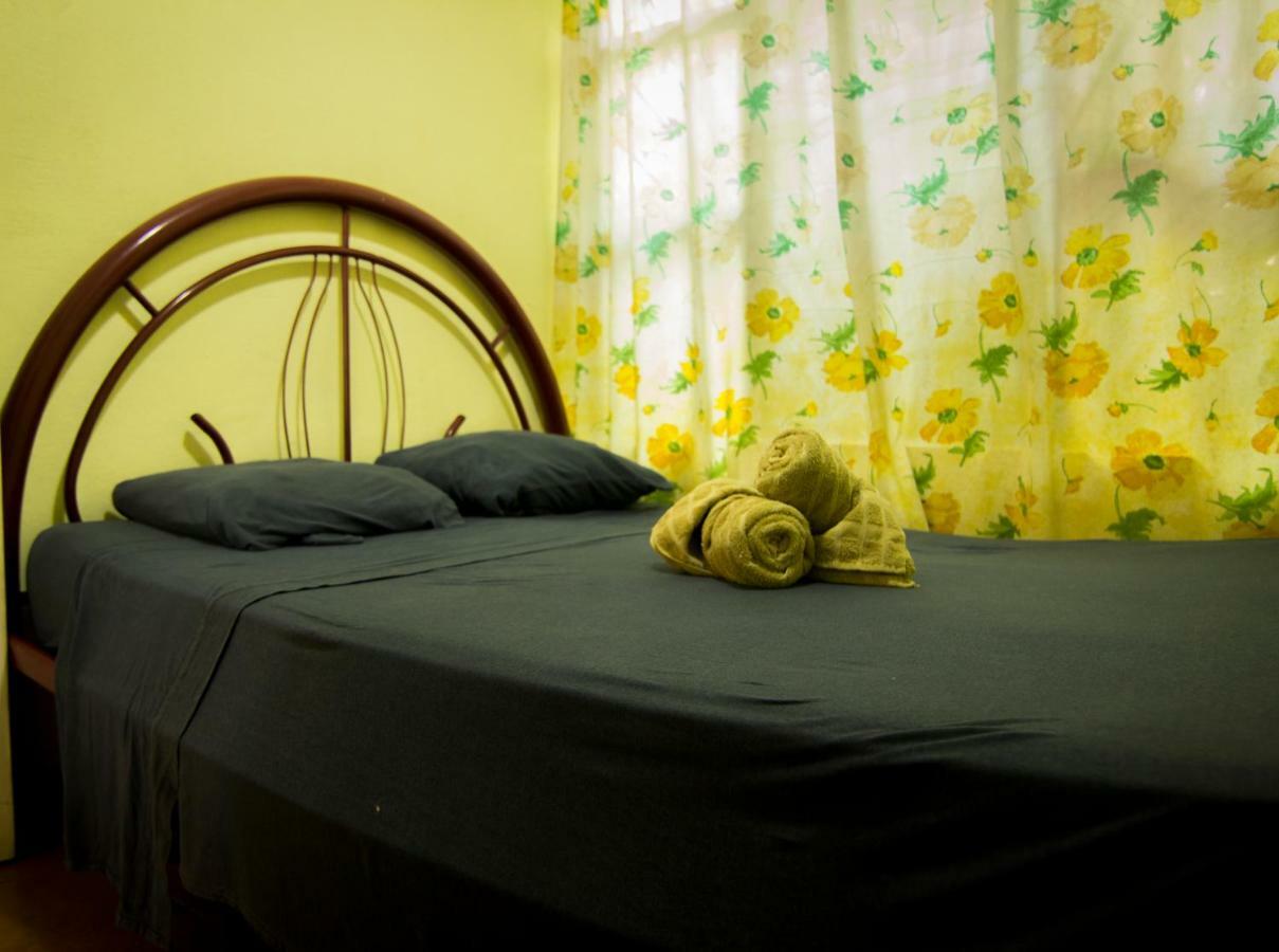 Casa Tucanes Manuel Antonio Buitenkant foto