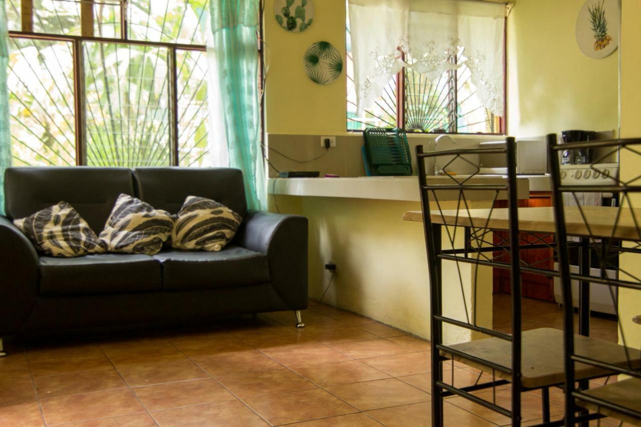 Casa Tucanes Manuel Antonio Buitenkant foto