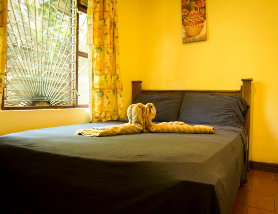 Casa Tucanes Manuel Antonio Buitenkant foto