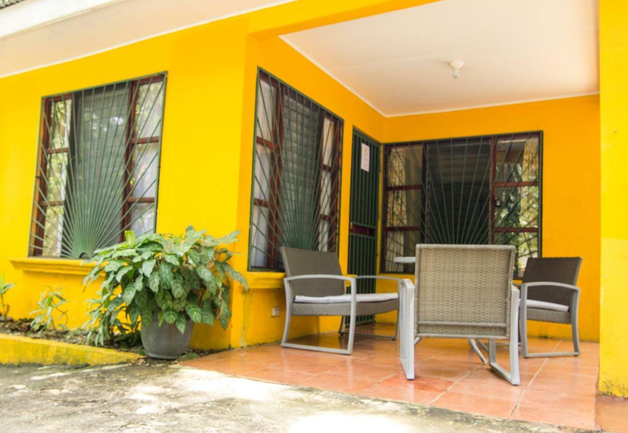 Casa Tucanes Manuel Antonio Buitenkant foto